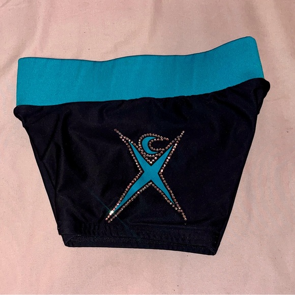 Cheer extreme shorts - Picture 2 of 2